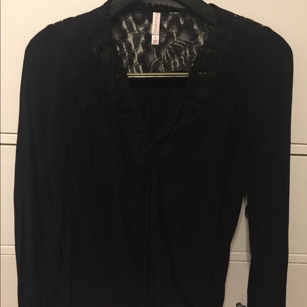 Xhilaration Tie Back Blouse